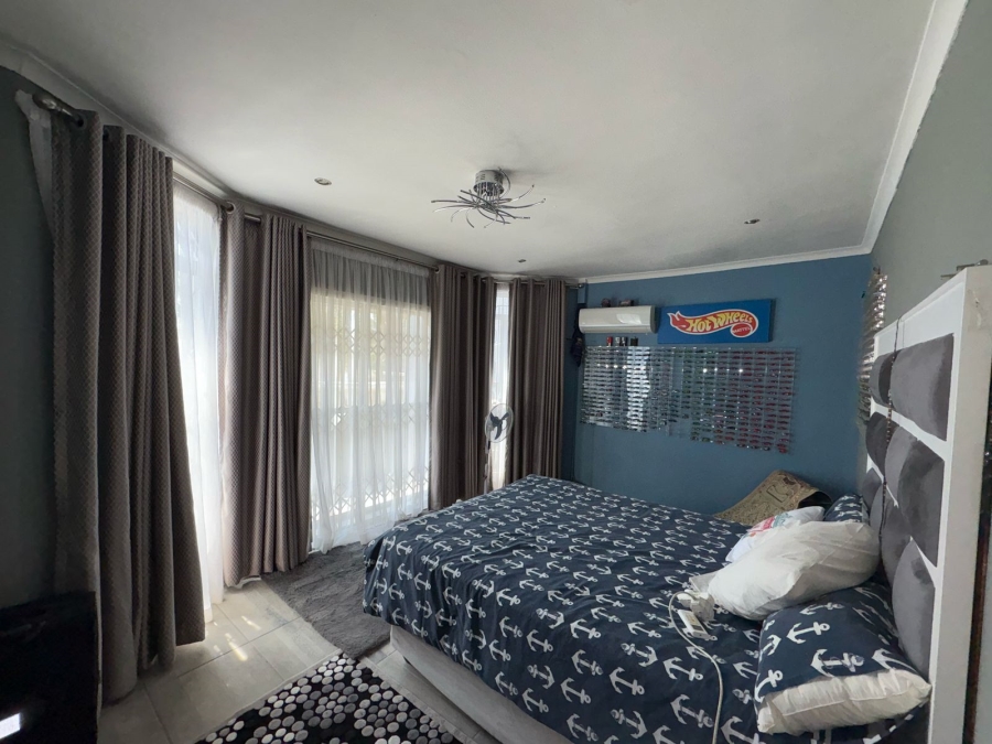 5 Bedroom Property for Sale in Zinniaville North West
